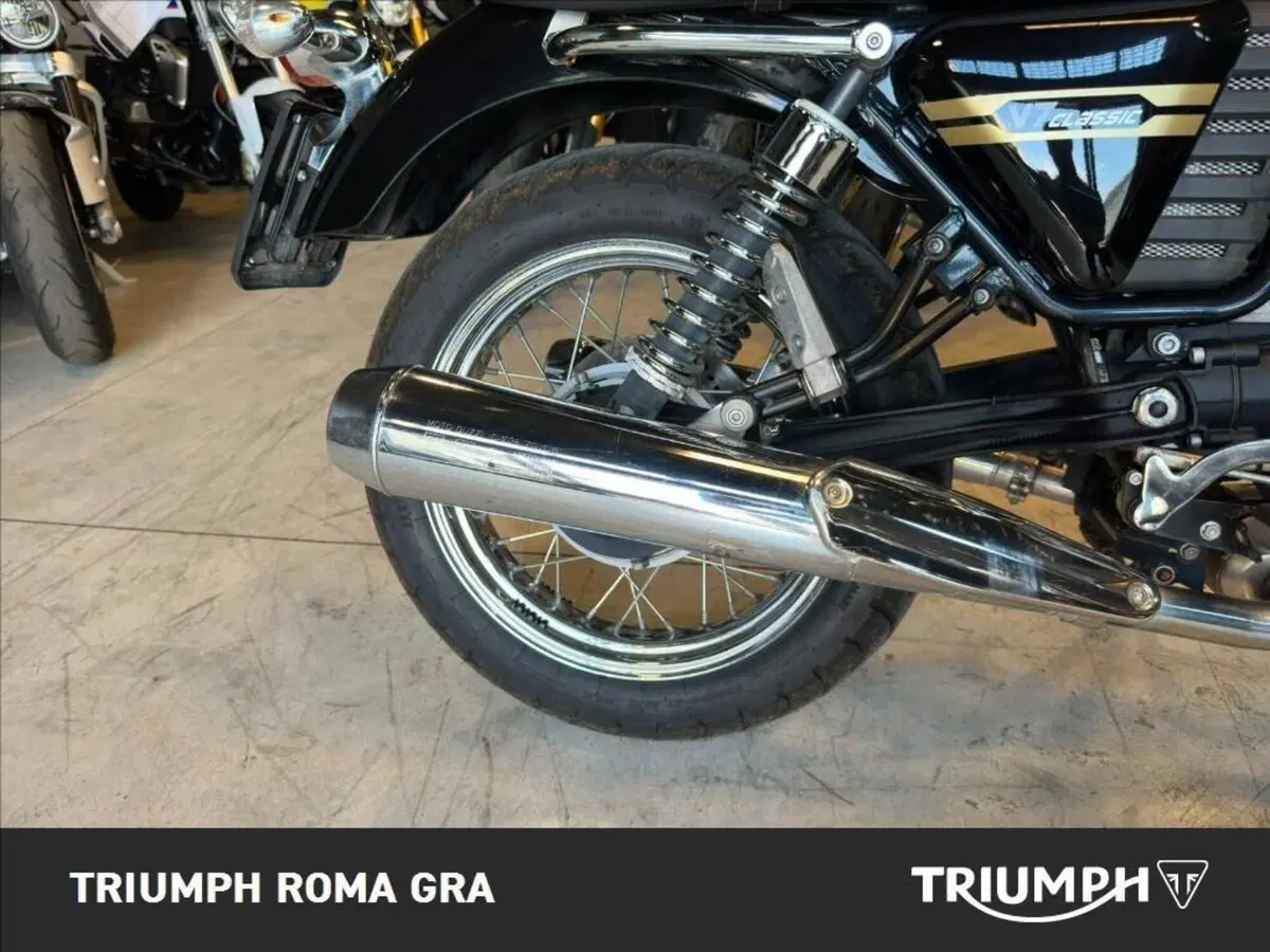 Moto Guzzi V7 Classic (2008 - 12) (6)