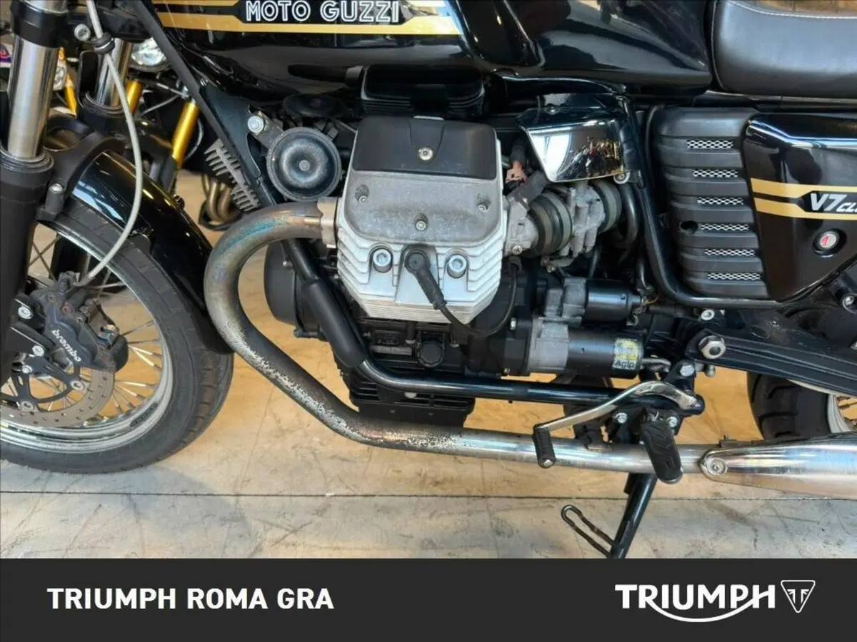 Moto Guzzi V7 Classic (2008 - 12) (10)