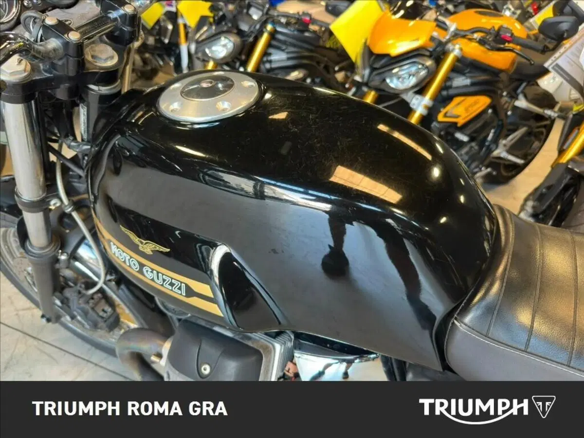 Moto Guzzi V7 Classic (2008 - 12) (13)