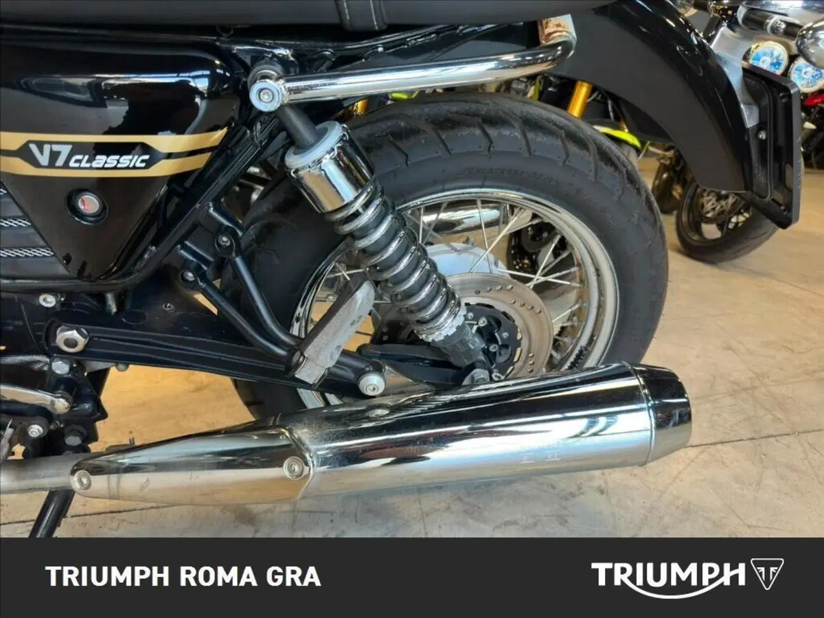 Moto Guzzi V7 Classic (2008 - 12) (11)