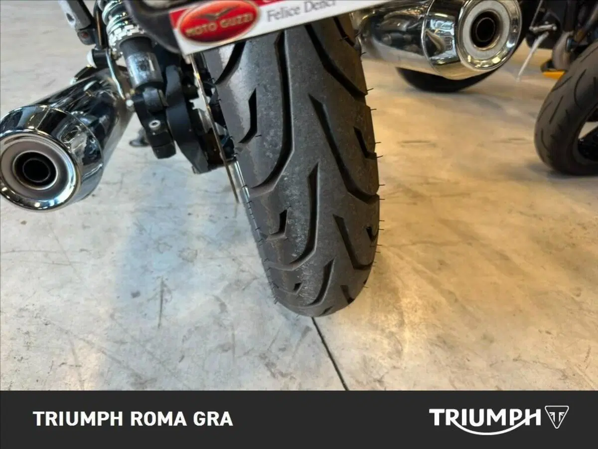 Moto Guzzi V7 Classic (2008 - 12) (18)