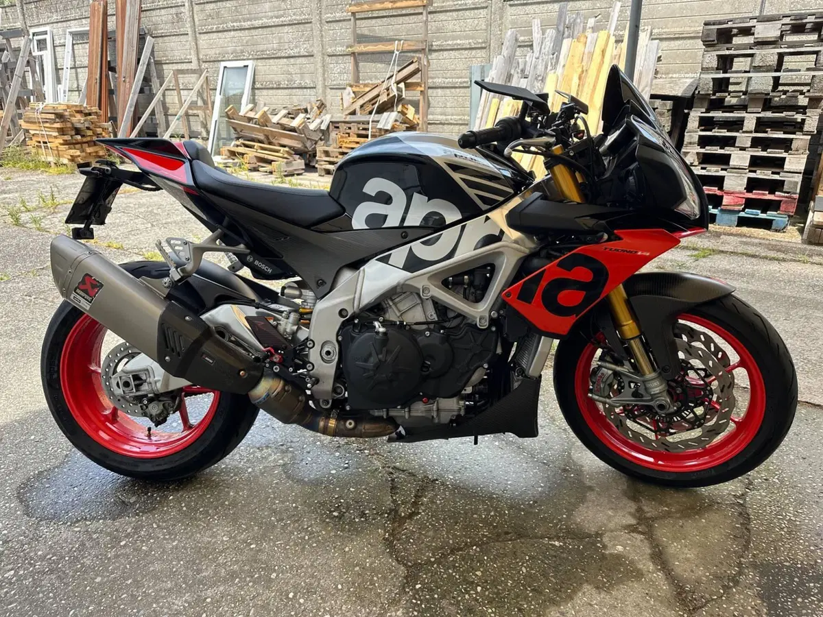 Aprilia Tuono V4 Factory (2017 - 18)