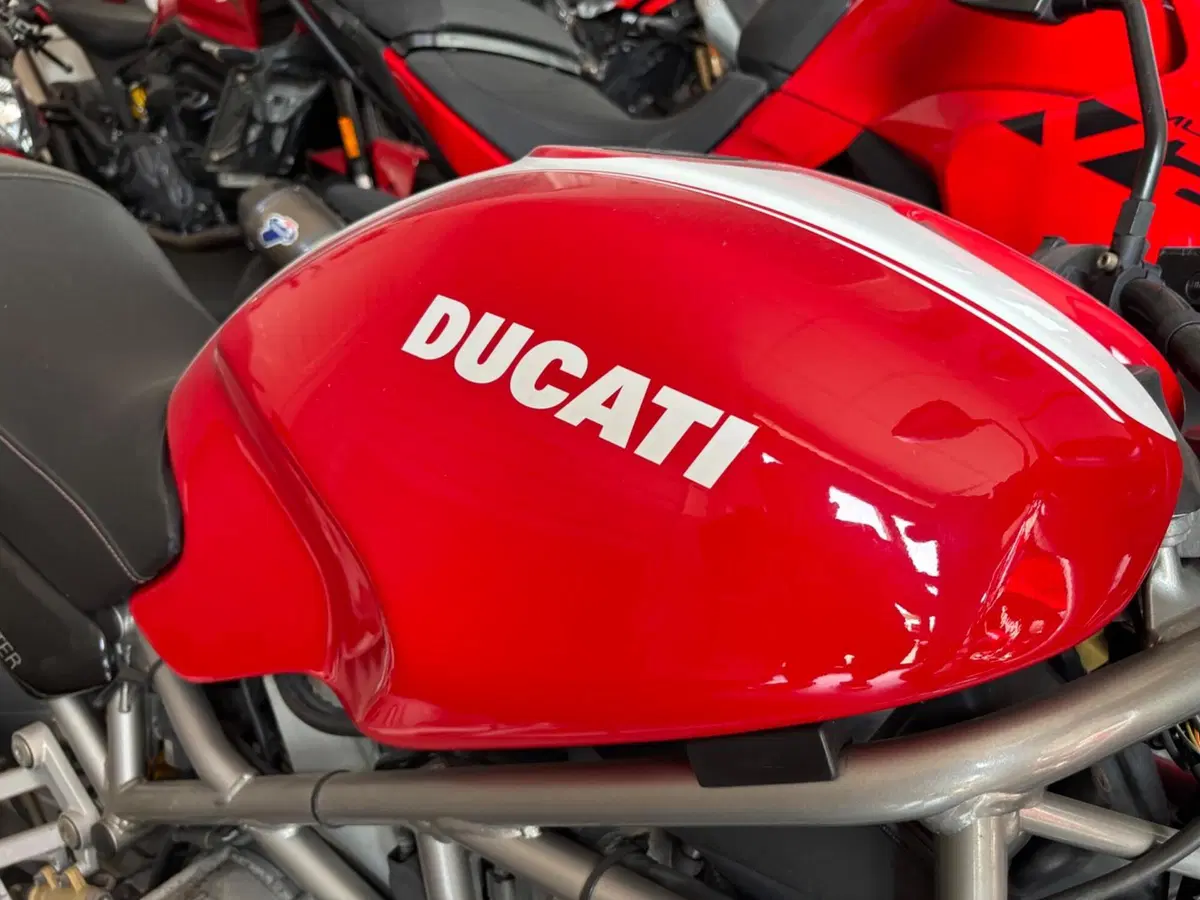 Ducati Monster 620 (2003 - 06) (3)
