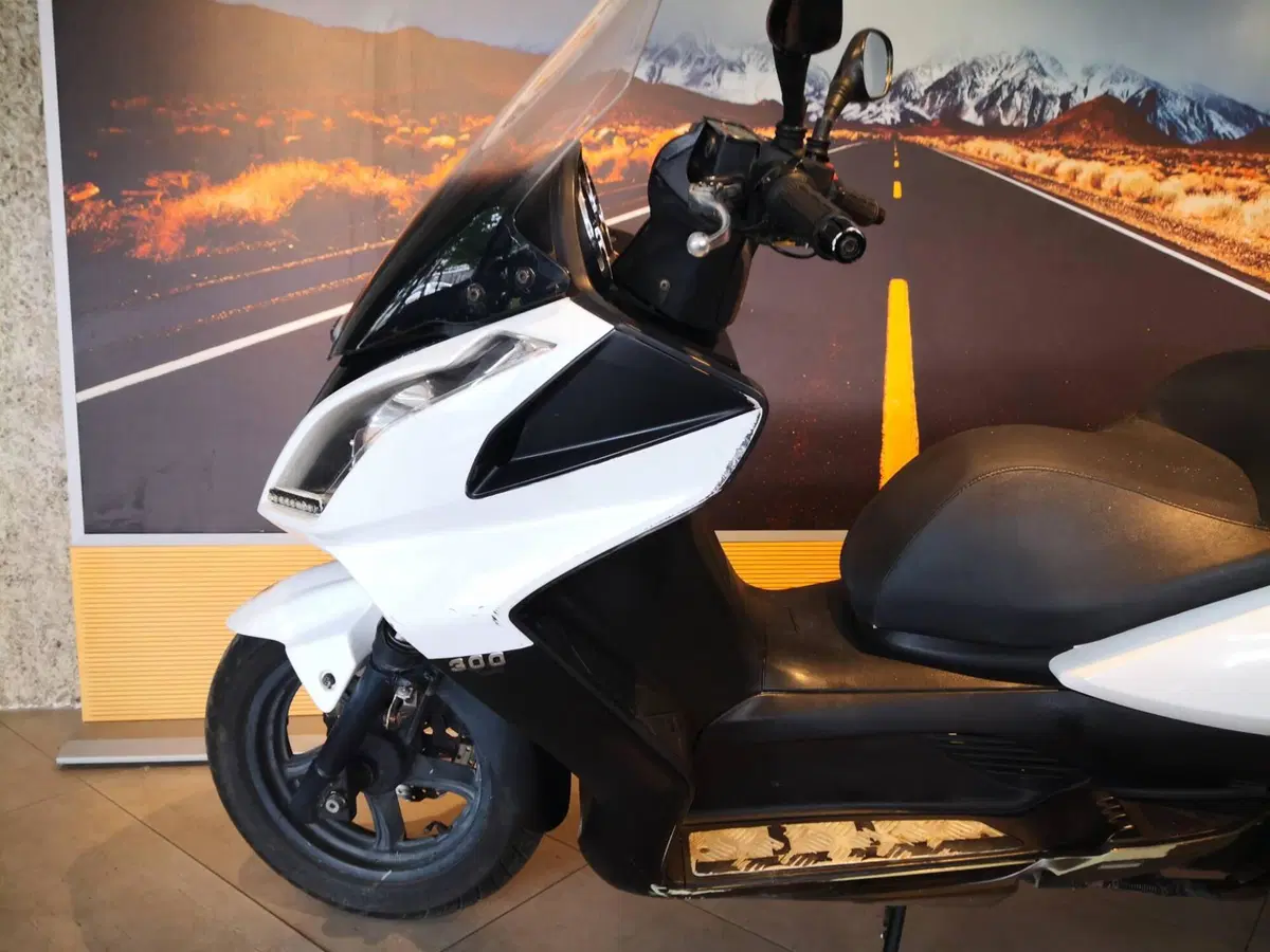 Kymco Downtown 300i ABS (2009 - 17) (10)