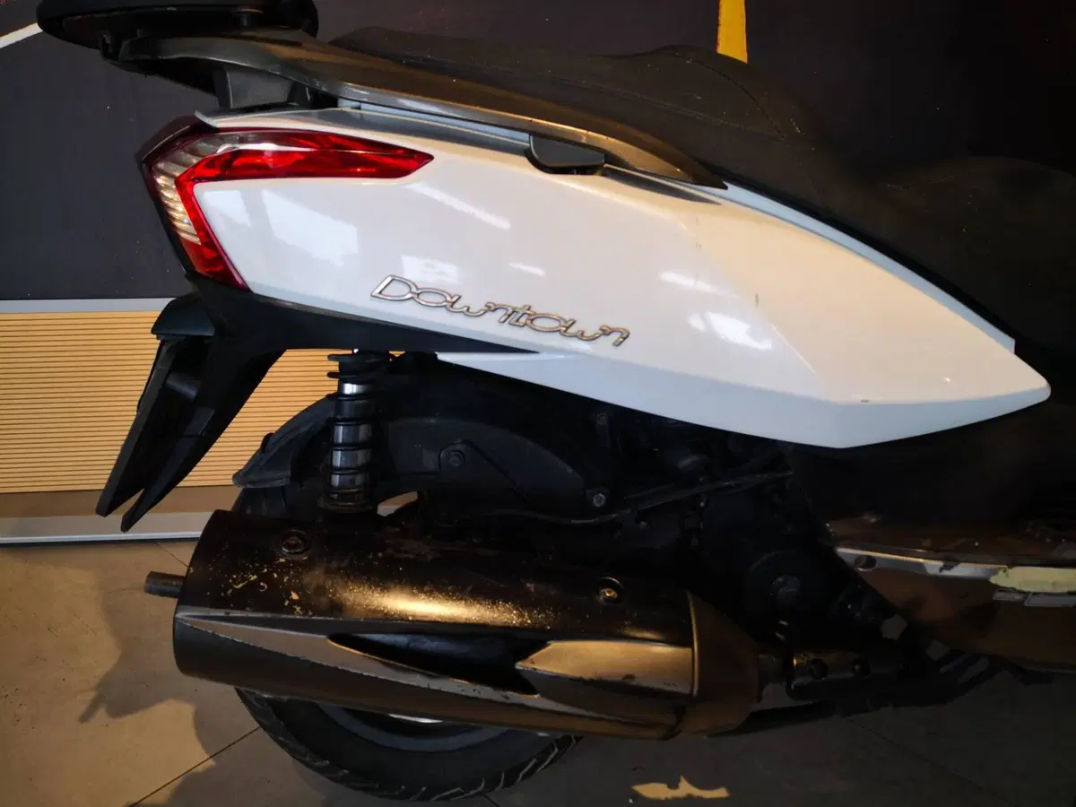 Kymco Downtown 300i ABS (2009 - 17) (5)