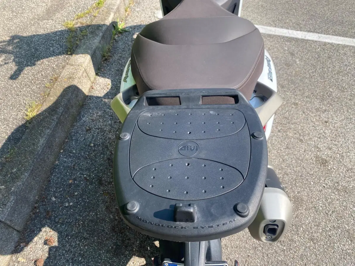 Piaggio Beverly 300 ABS-ASR (2021 - 25) (7)