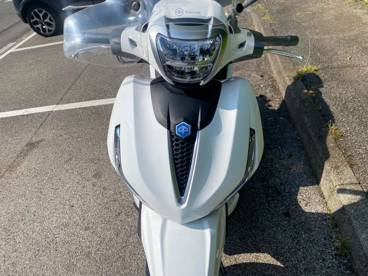 Piaggio Beverly 300 ABS-ASR (2021 - 25) (10)