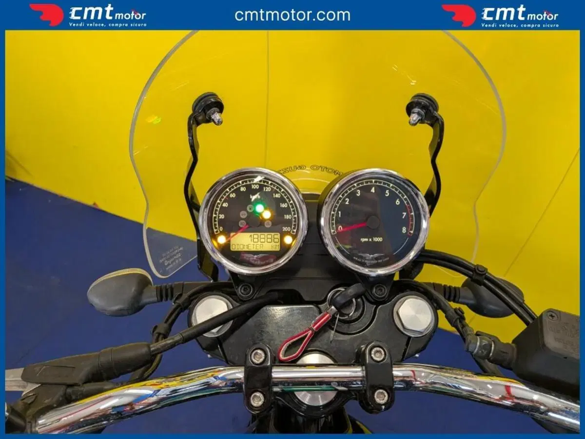 Moto Guzzi V7 III Special (2017 - 20) (5)