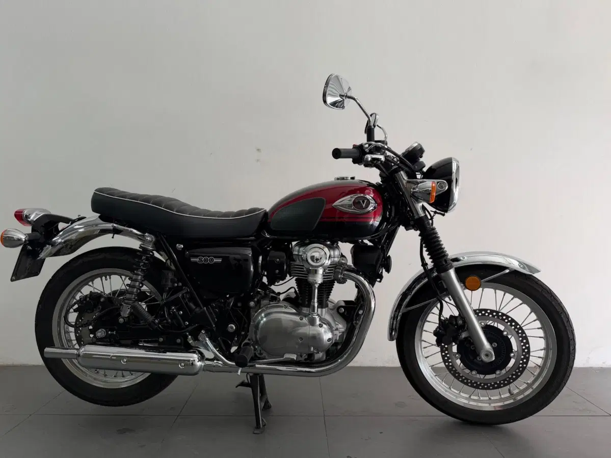 Kawasaki W 800 (2021 - 26)