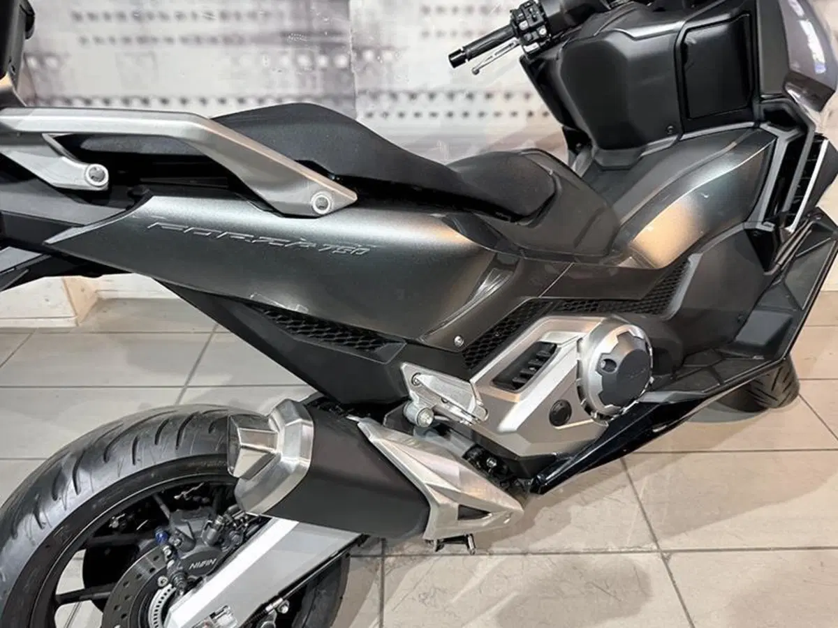 Honda Forza 750 DCT (2021 - 24) (3)