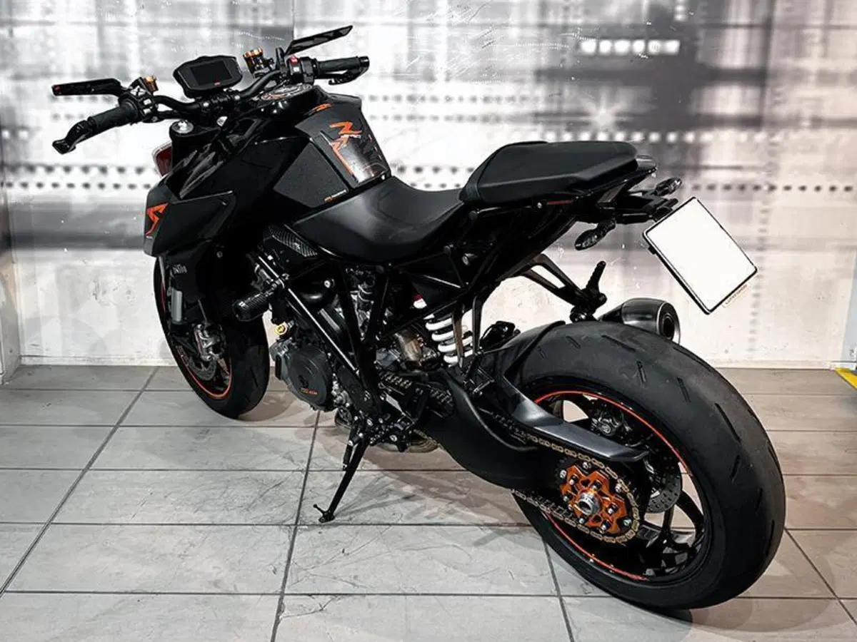 KTM 1290 Super Duke R ABS (2017 - 18) (2)
