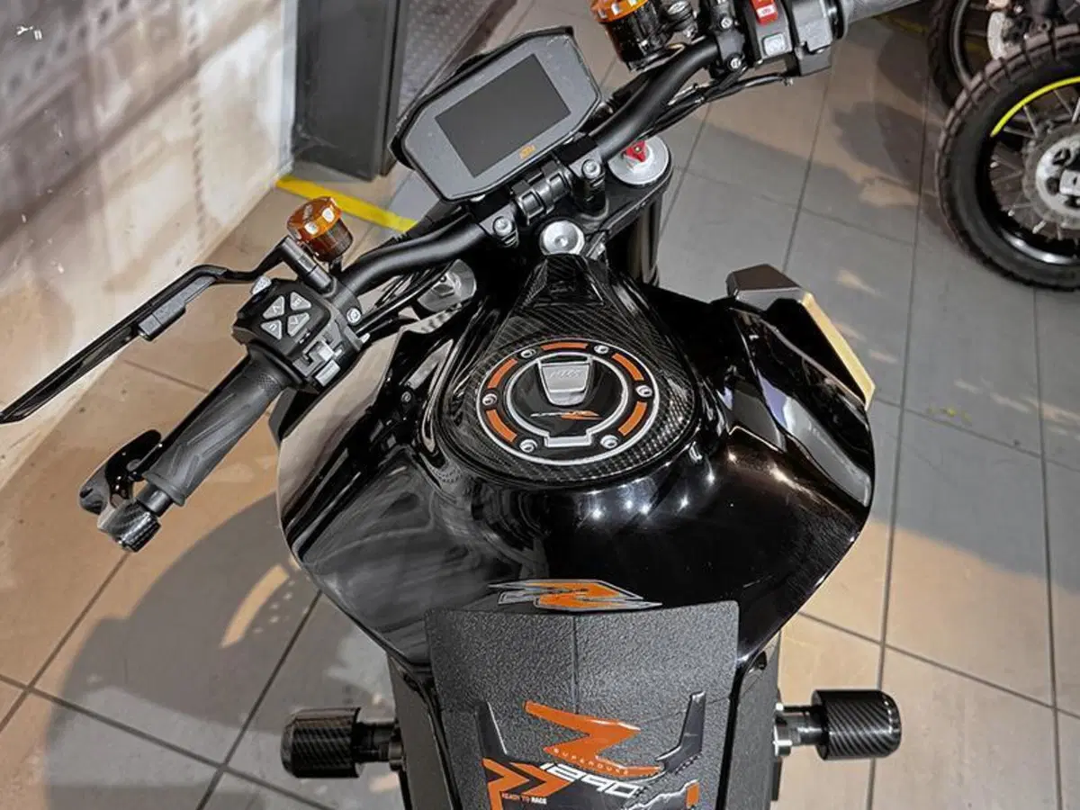 KTM 1290 Super Duke R ABS (2017 - 18) (4)