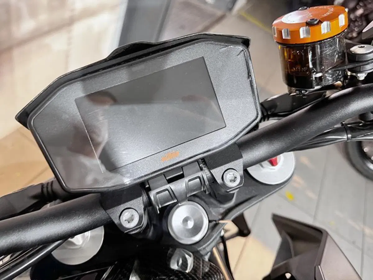 KTM 1290 Super Duke R ABS (2017 - 18) (5)