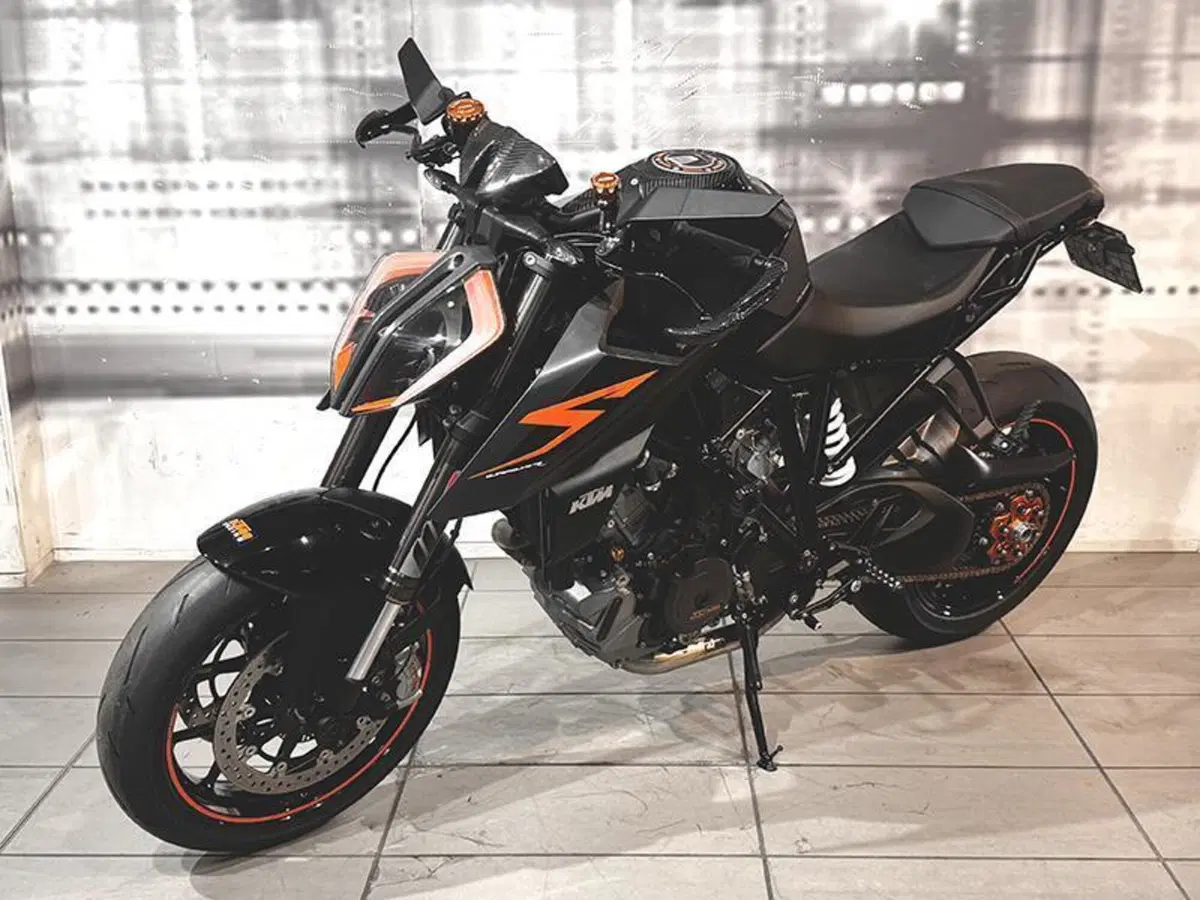 KTM 1290 Super Duke R ABS (2017 - 18) (6)