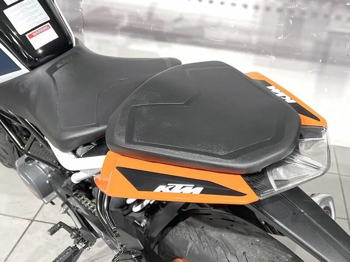KTM 125 Duke (2021 - 23) (5)