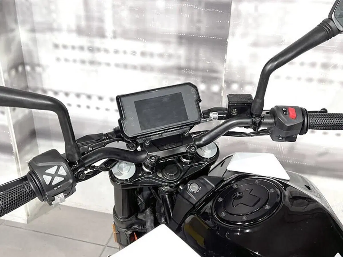 KTM 125 Duke (2021 - 23) (6)