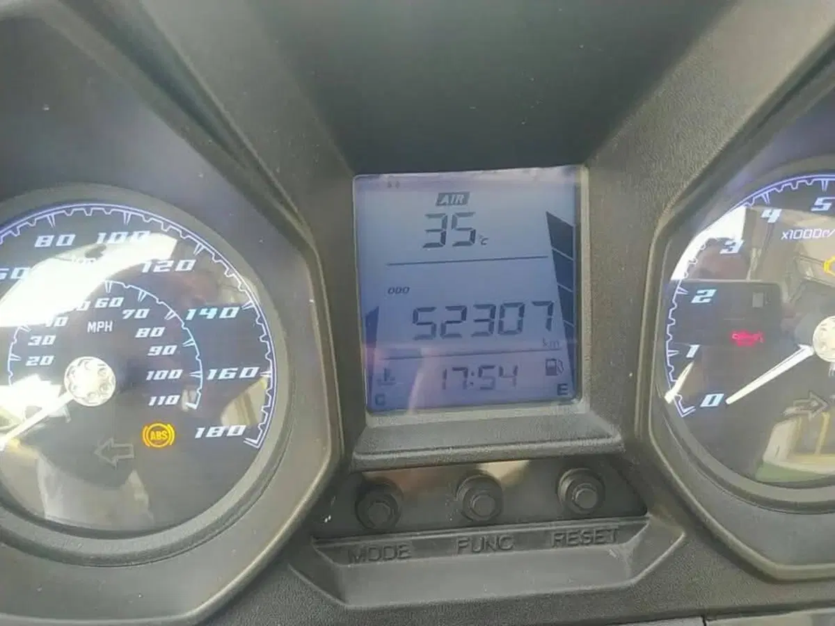 Kymco Downtown 350i ABS (2016 - 20) (9)