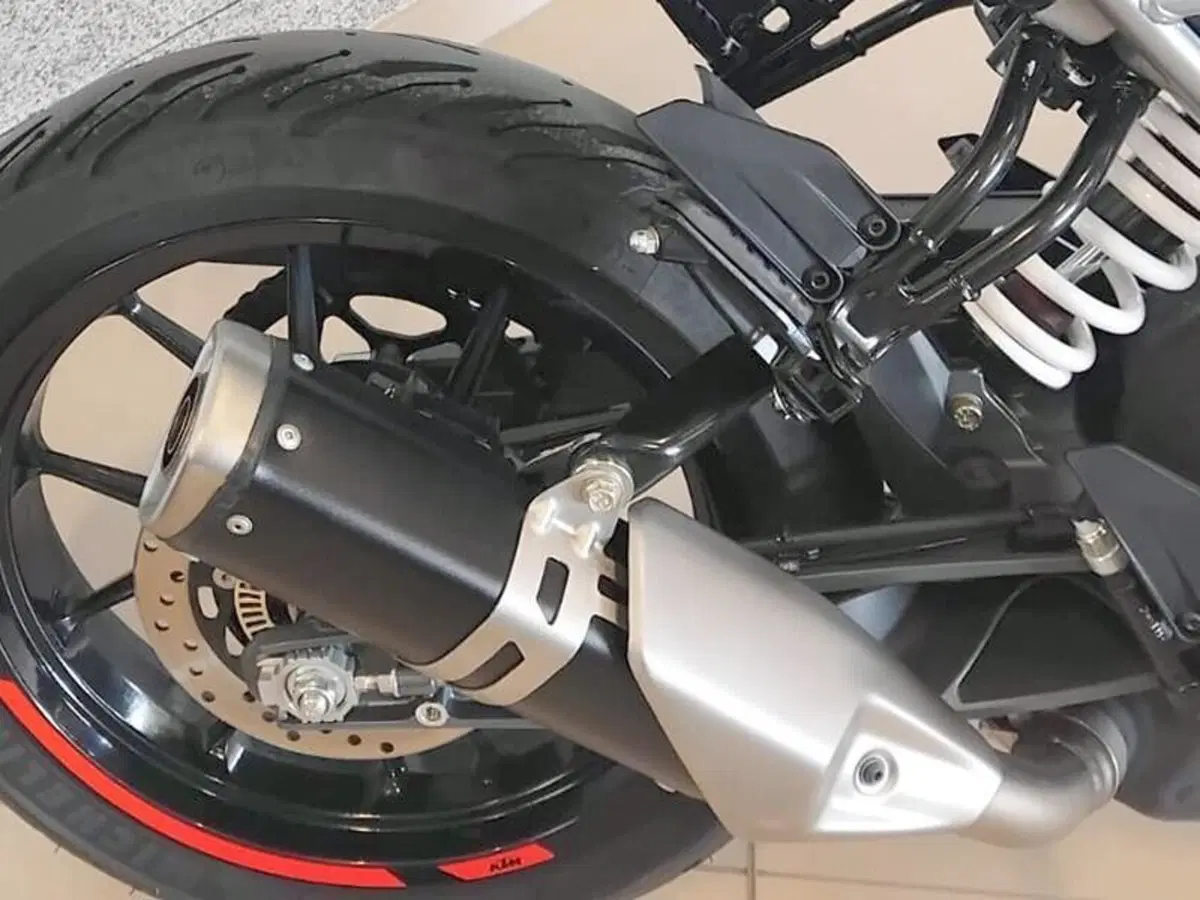 KTM 125 Duke (2021 - 23) (2)