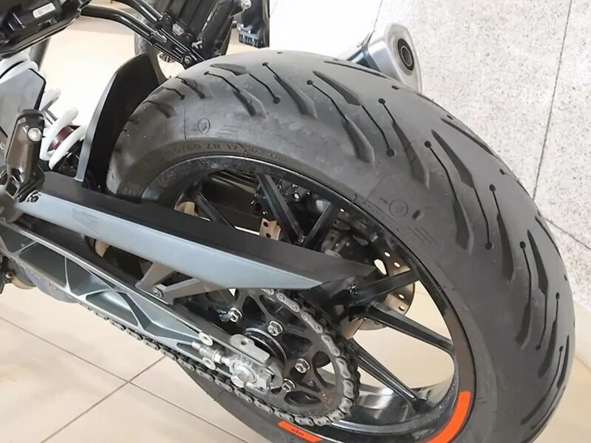 KTM 125 Duke (2021 - 23) (3)
