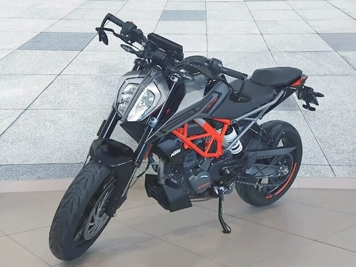 KTM 125 Duke (2021 - 23) (5)