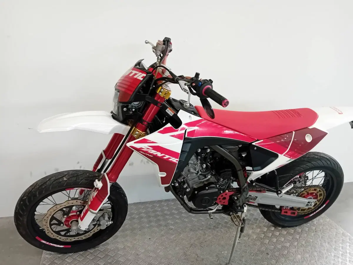 Fantic Motor XMF 125 Motard Competition 4T (2023 - 24) (4)