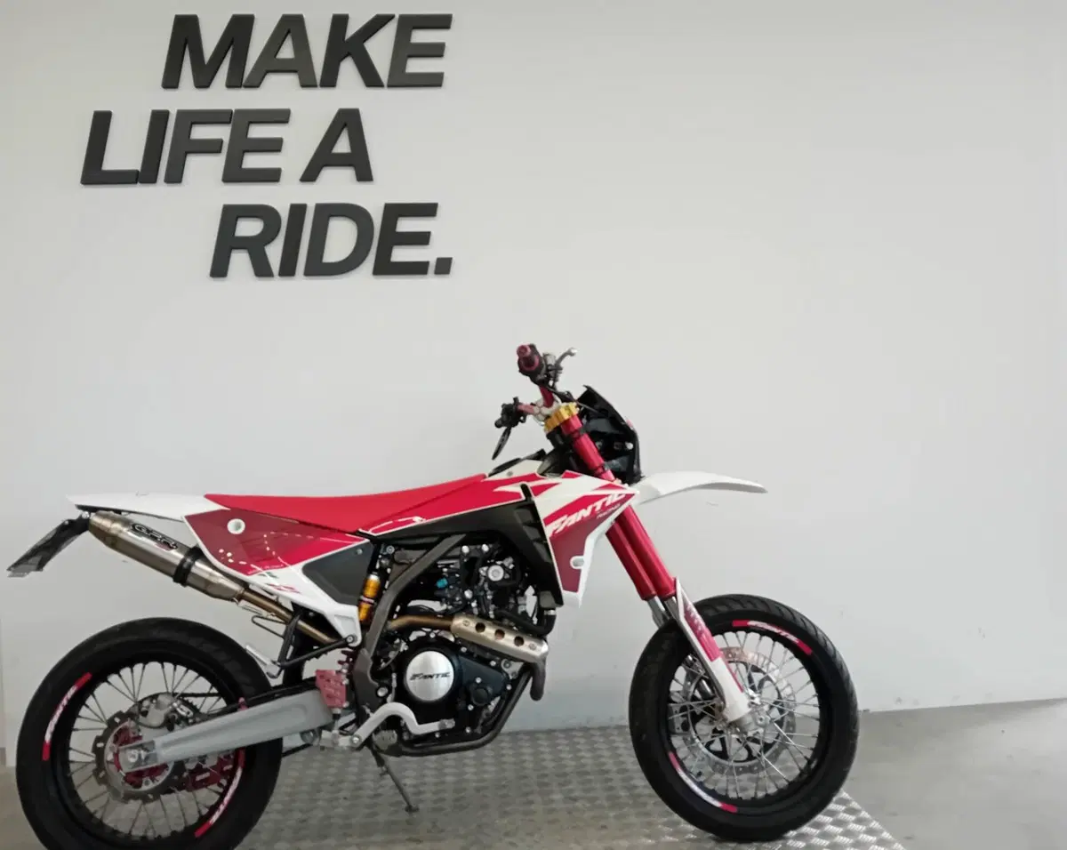 Fantic Motor XMF 125 Motard Competition 4T (2023 - 24)