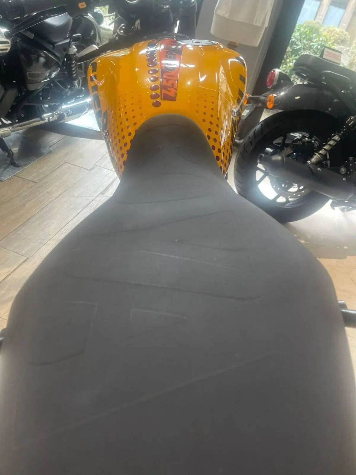 Royal Enfield Guerrilla 450 (2024 - 26) (6)