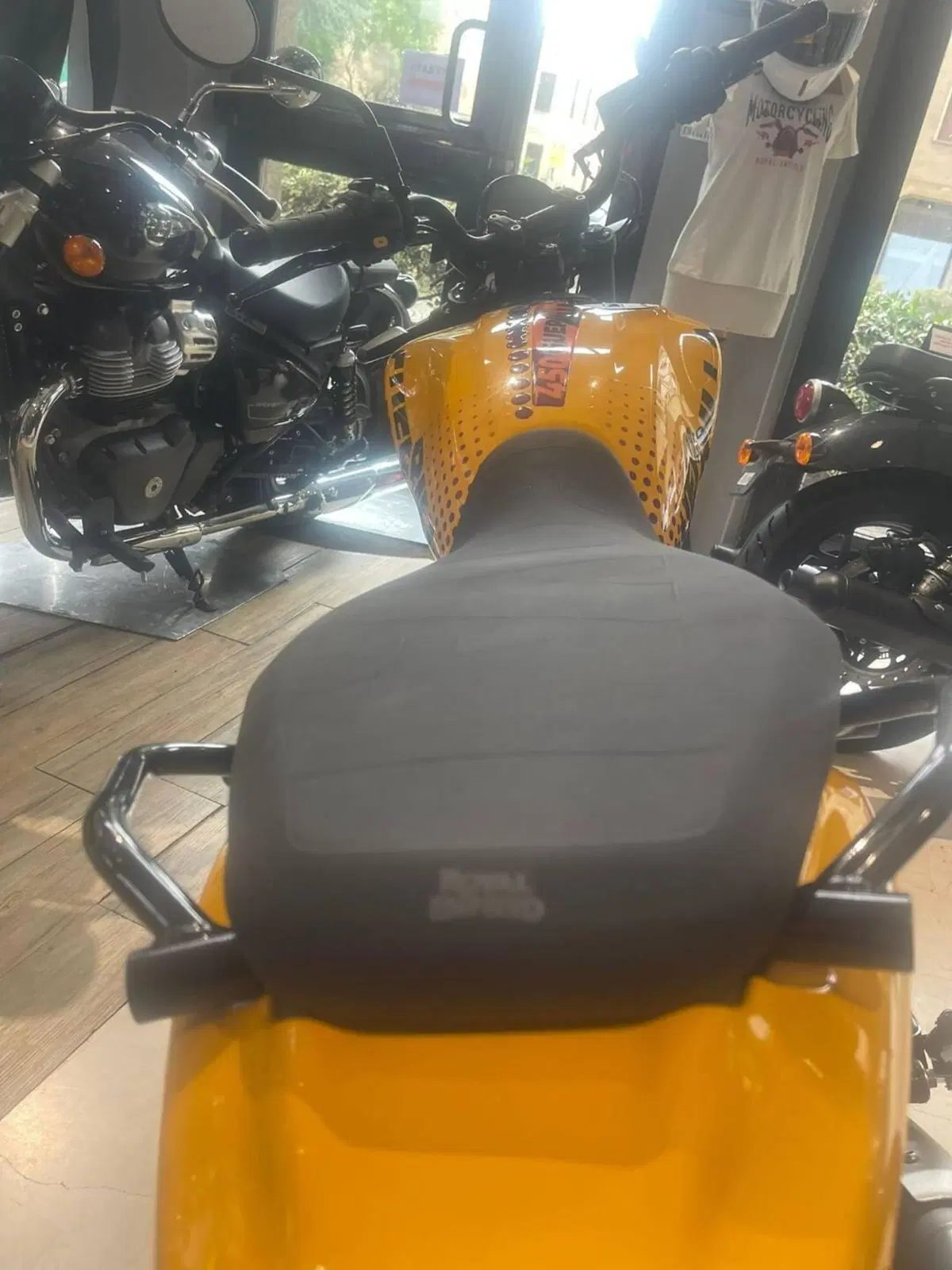 Royal Enfield Guerrilla 450 (2024 - 26) (7)
