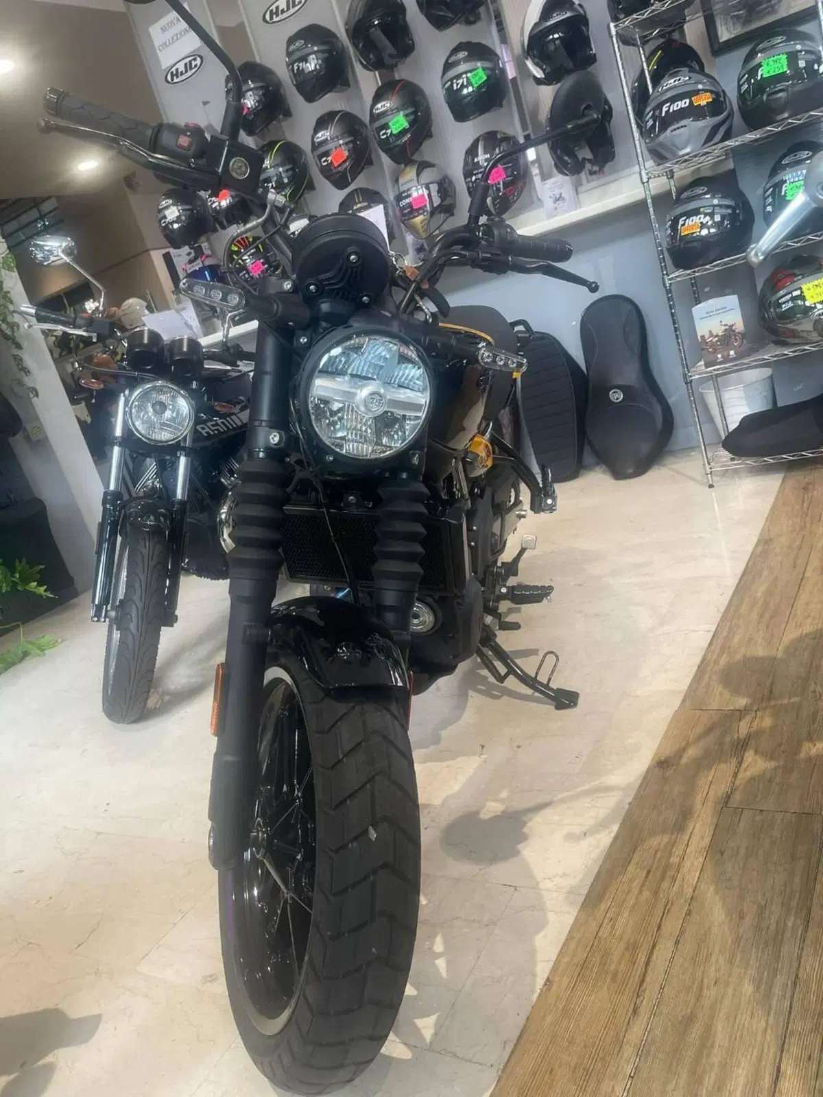 Royal Enfield Guerrilla 450 (2024 - 26) (11)