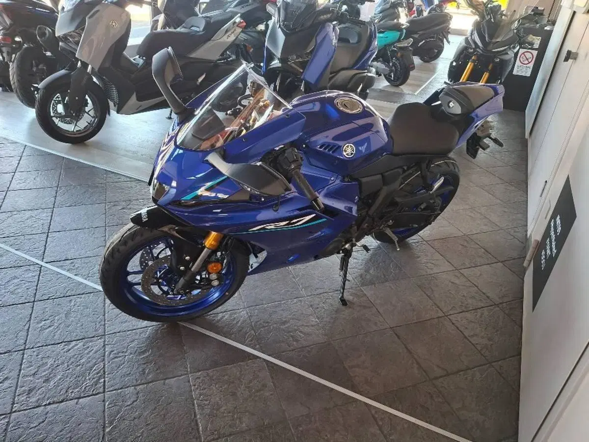 Yamaha YZF R7 (2026) (3)