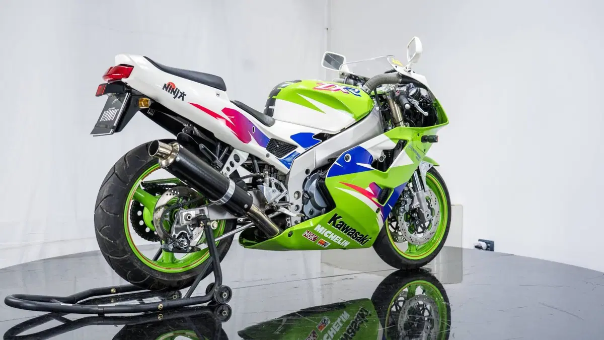 Kawasaki ZXR 400 (1999 - 02) (11)
