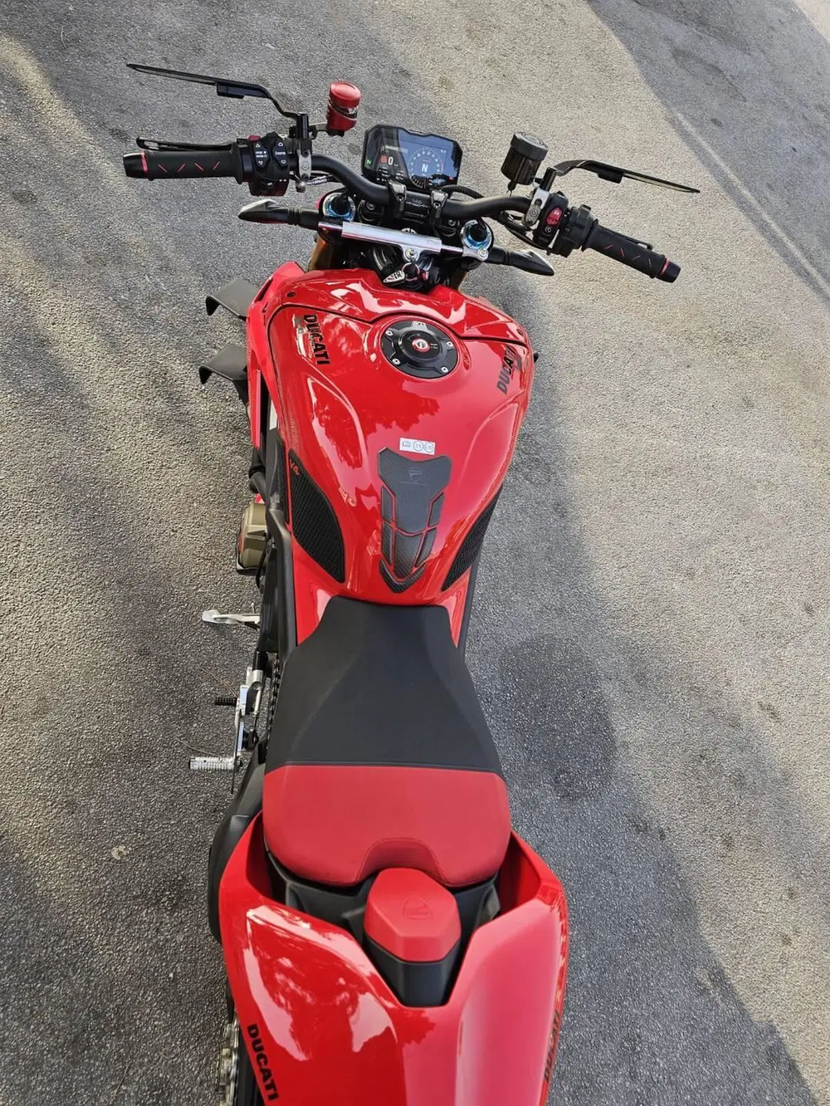 Ducati Streetfighter V4 S (2023 - 24) (4)