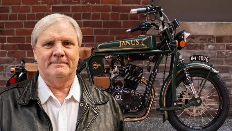 Quest'uomo ha fatto otto Iron Butt in un anno su una Janus Halcyon 250