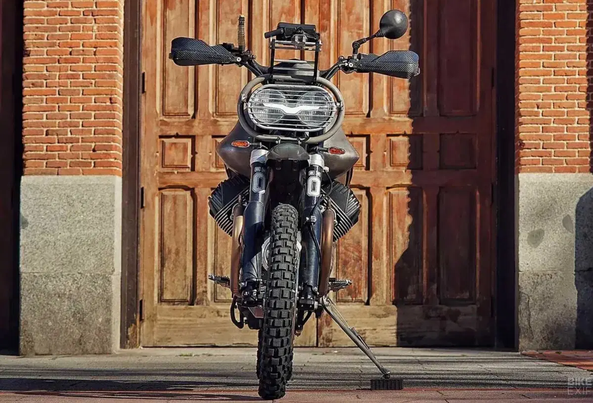 Una V85 TT da Dakar: la Moto Guzzi che sognavamo esiste già? (4)