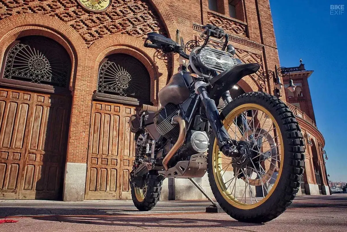 Una V85 TT da Dakar: la Moto Guzzi che sognavamo esiste già? (8)