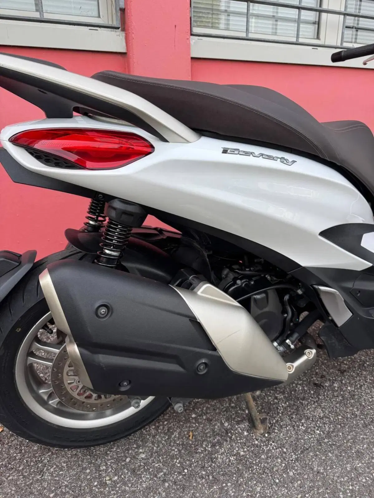 Piaggio Beverly 400 ABS-ASR (2021 - 24) (5)