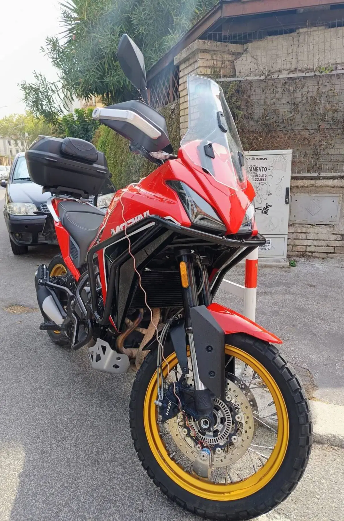 Moto Morini X-Cape 650 Gold Wheels Edition (2022 - 26) (2)