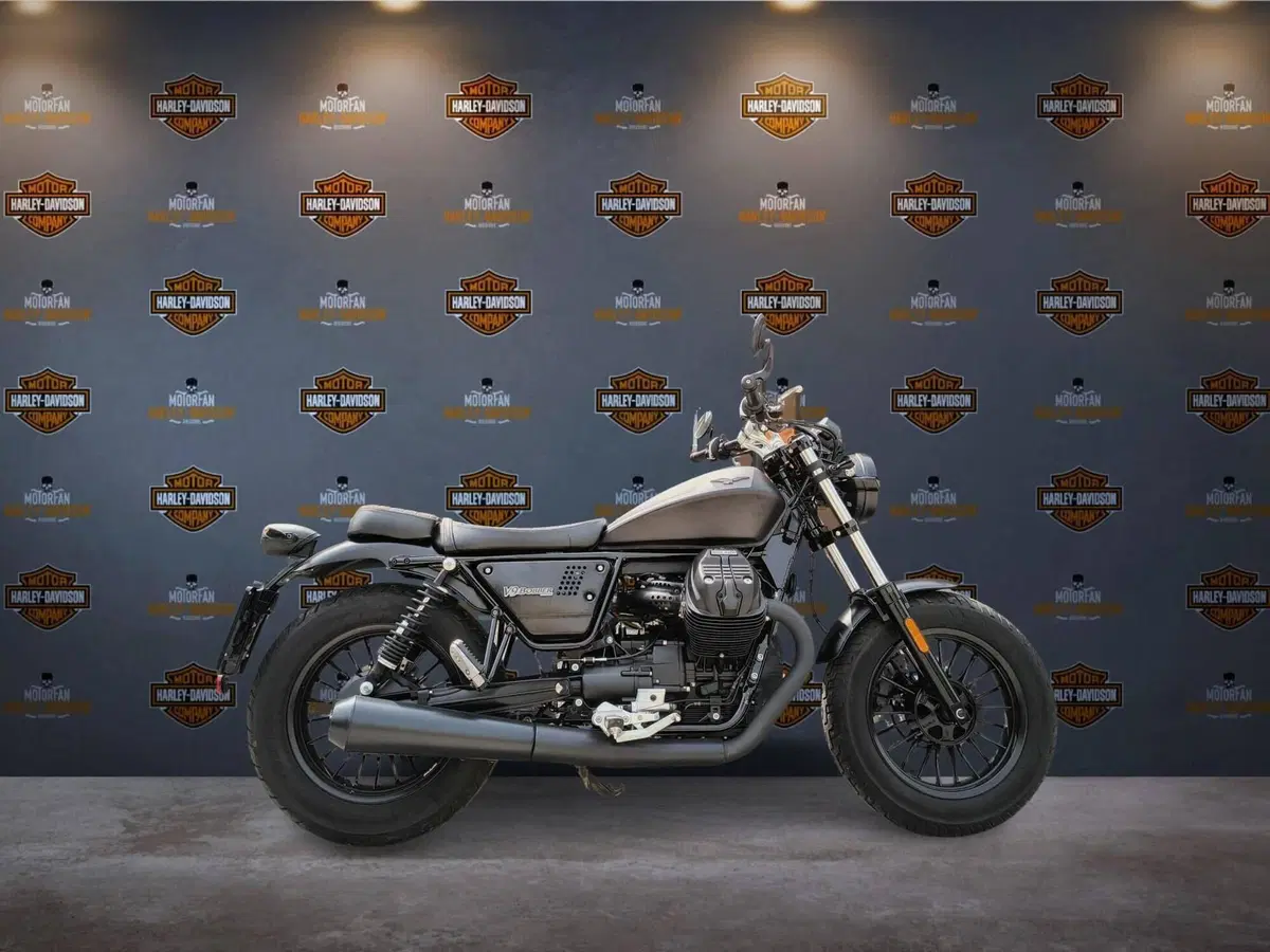 Moto Guzzi V9 Bobber (2021 - 25) (2)