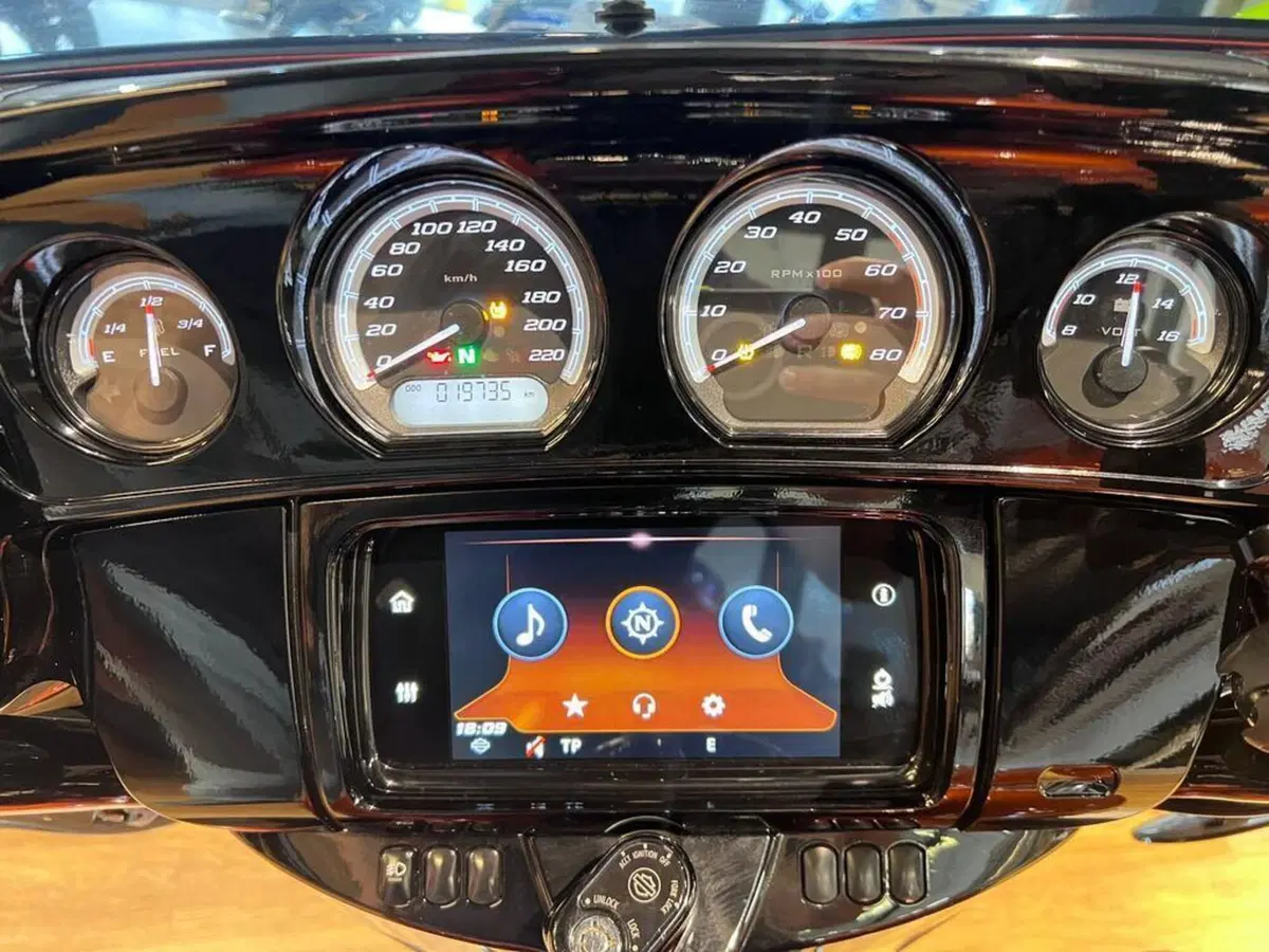 Harley-Davidson 114 Electra Glide Ultra Limited (2019) - FLHTK (8)