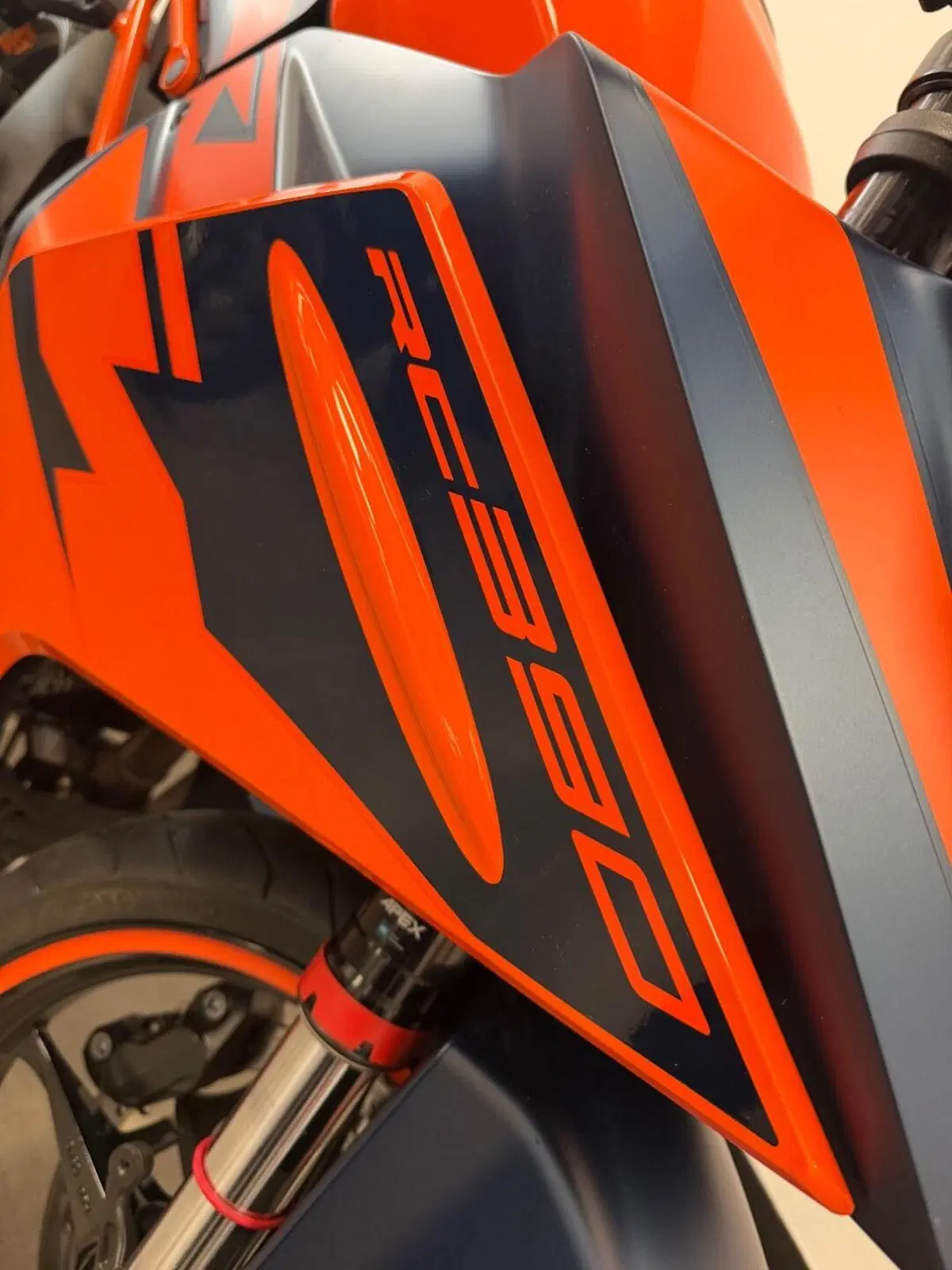 KTM RC 390 (2022 - 26) (3)