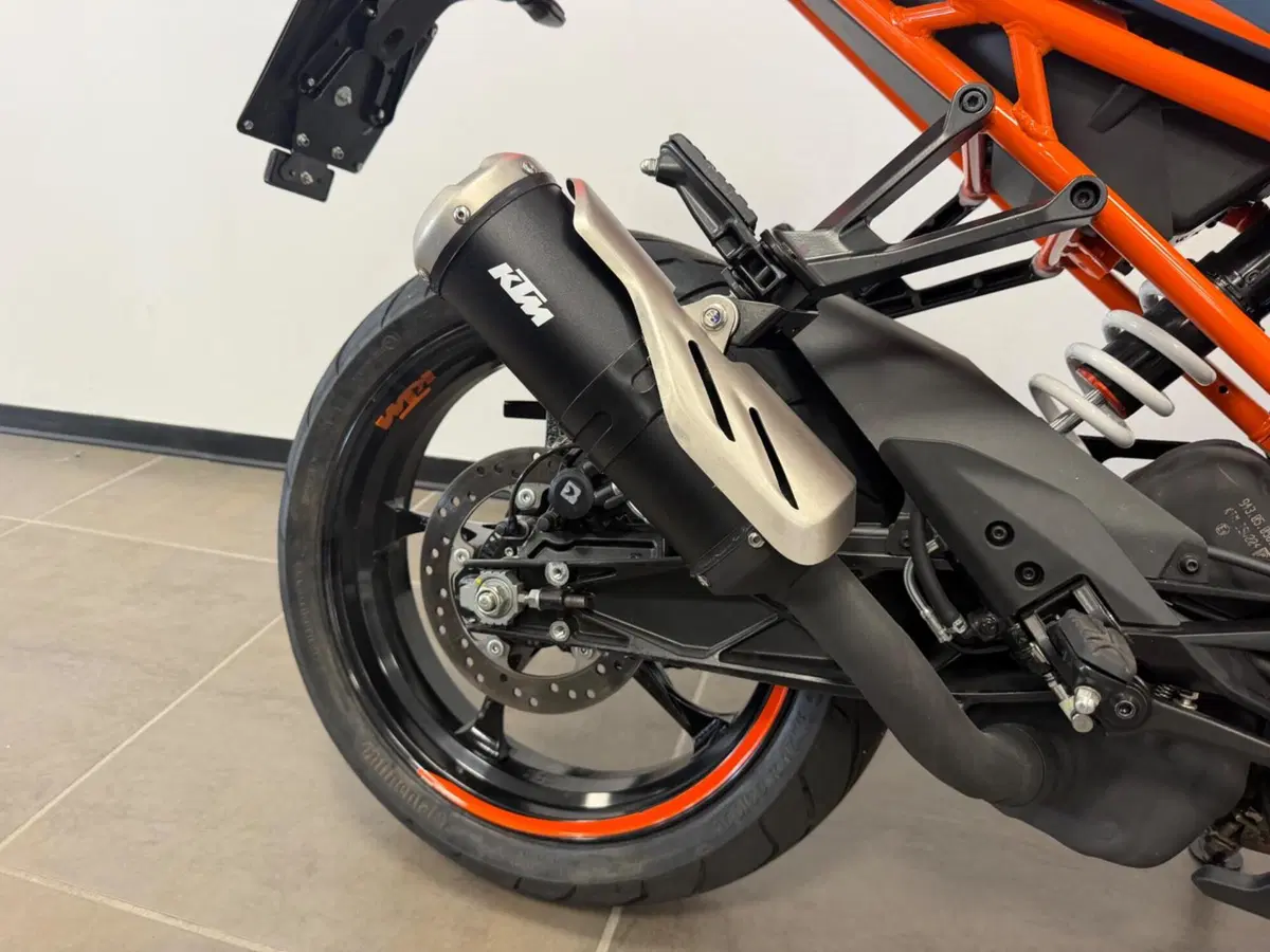 KTM RC 390 (2022 - 26) (13)