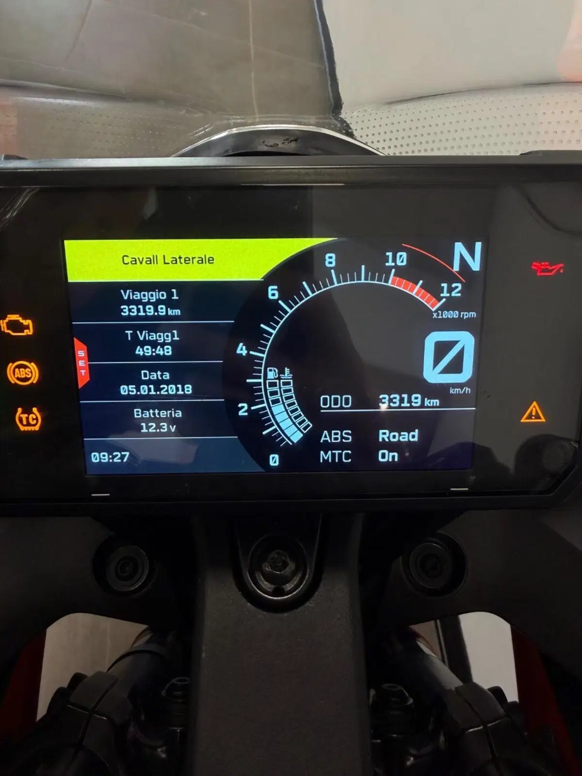 KTM RC 390 (2022 - 26) (4)