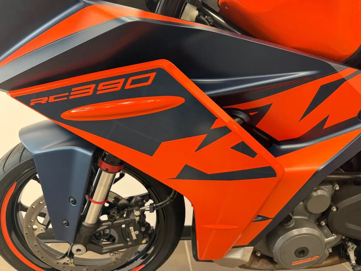 KTM RC 390 (2022 - 26) (7)