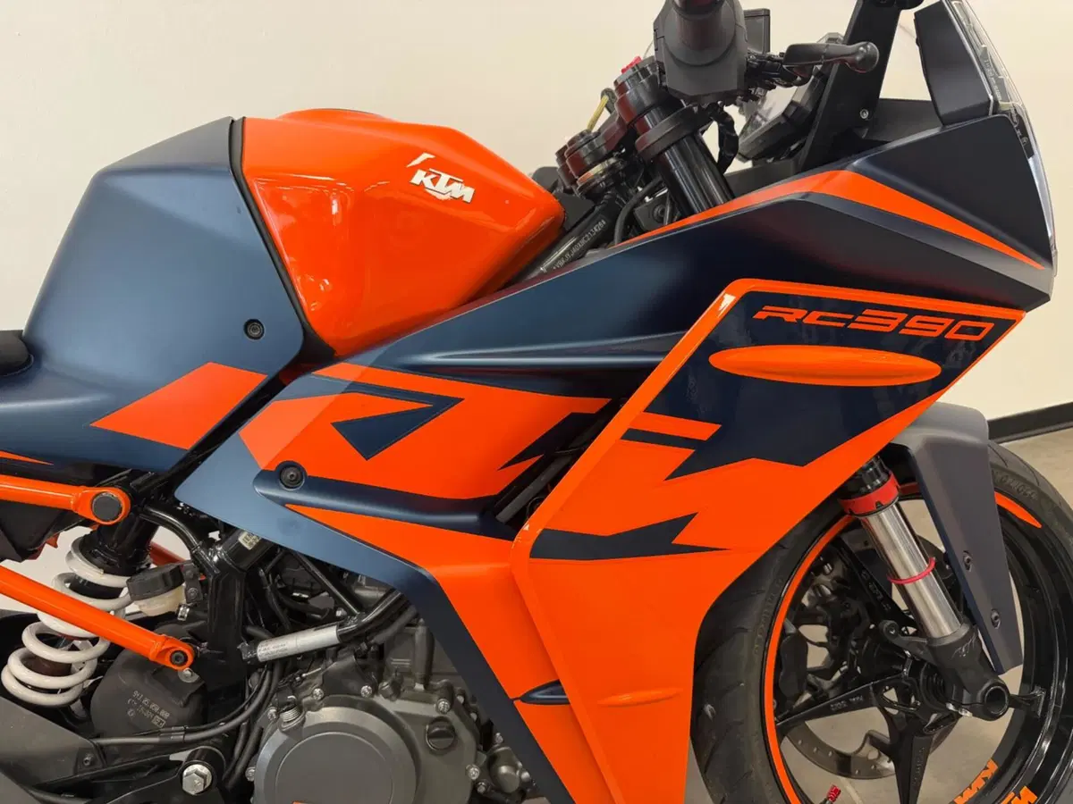 KTM RC 390 (2022 - 26) (8)