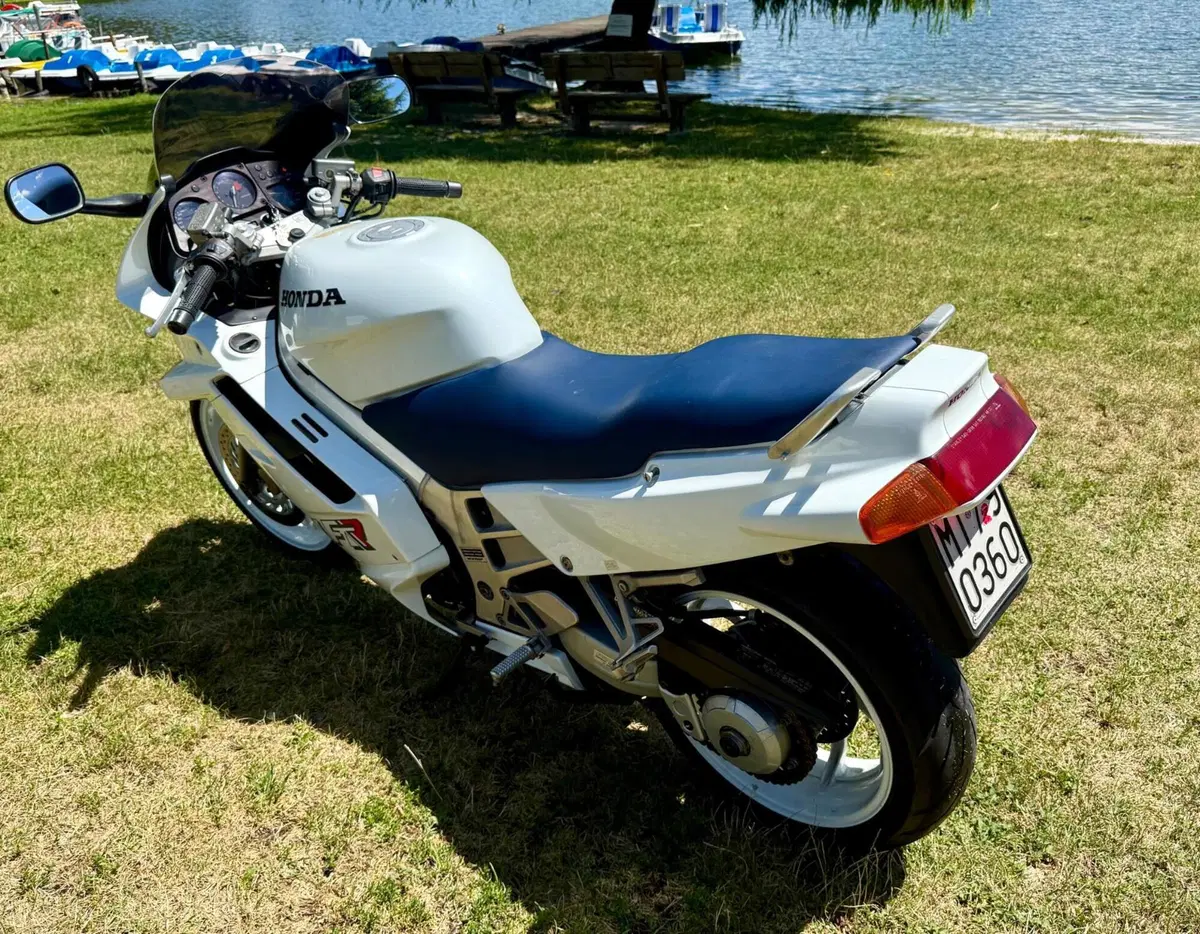 Honda VFR 750 F (1994 - 97) (2)