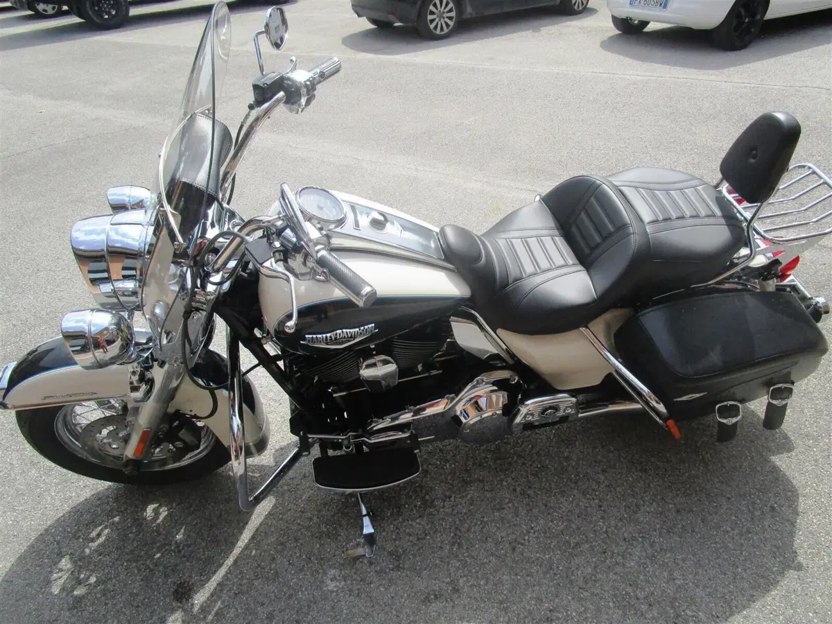Harley-Davidson 103 Road King Classic (2014 - 16) - FLHRC (3)