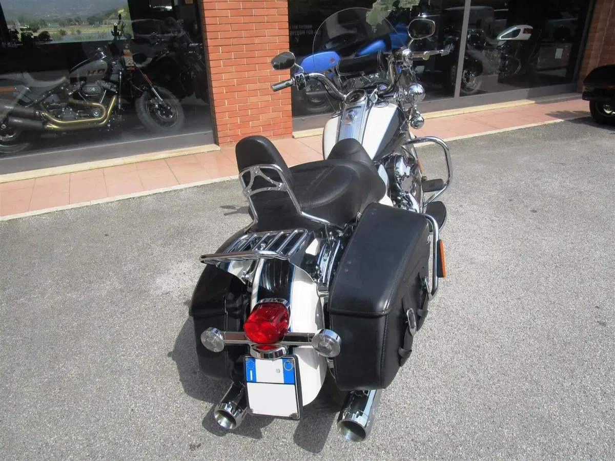Harley-Davidson 103 Road King Classic (2014 - 16) - FLHRC (5)