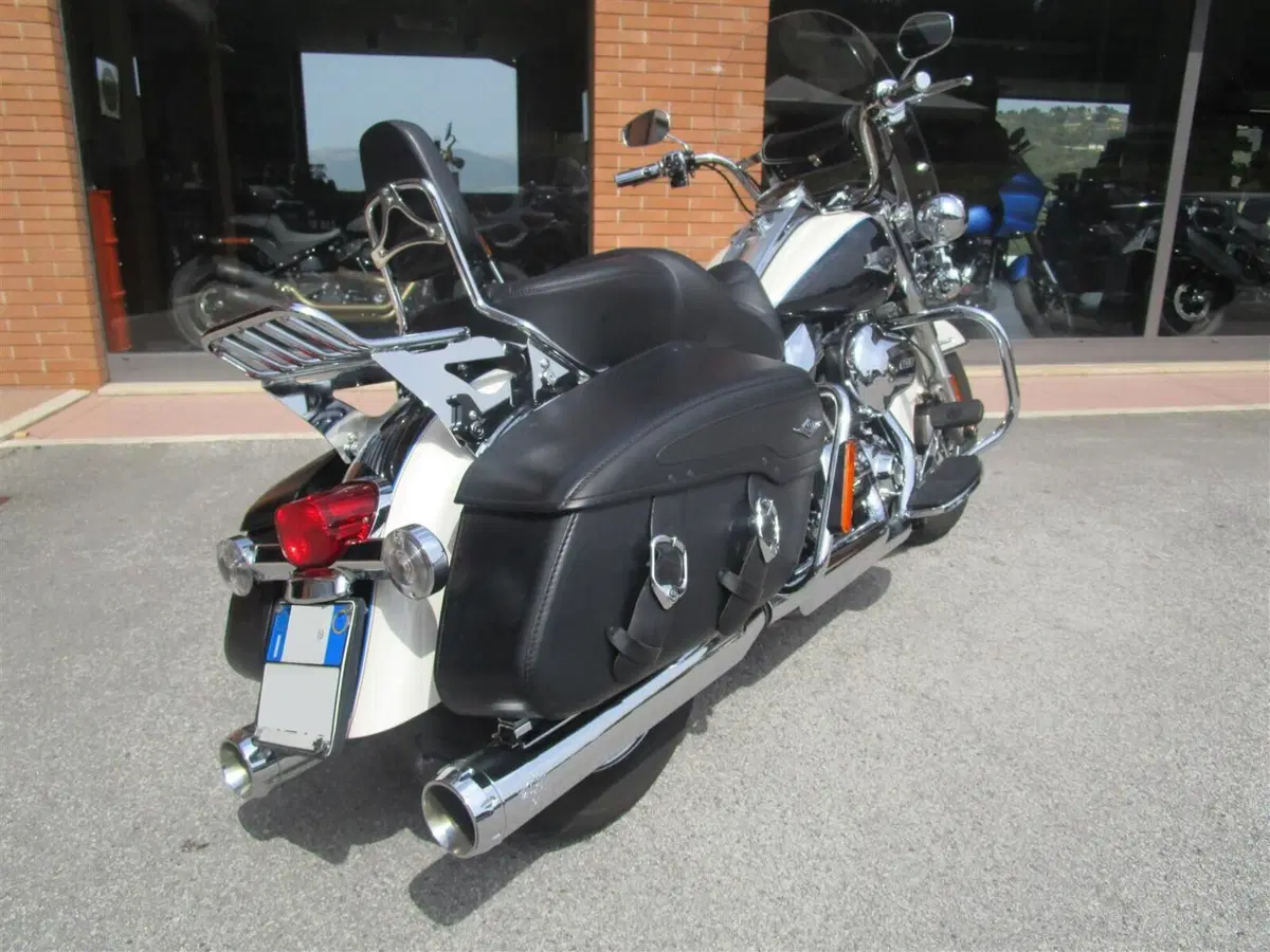 Harley-Davidson 103 Road King Classic (2014 - 16) - FLHRC (6)
