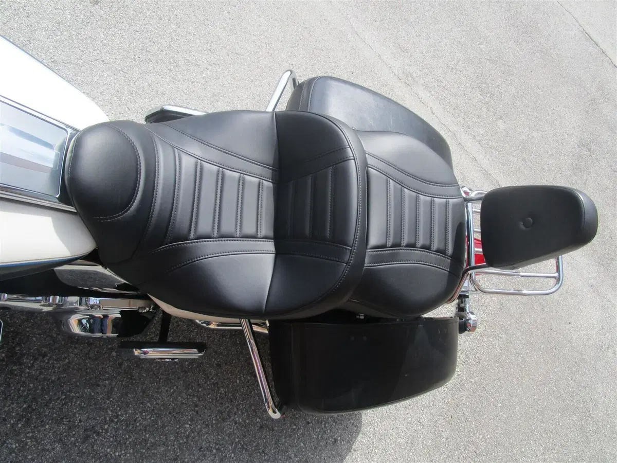 Harley-Davidson 103 Road King Classic (2014 - 16) - FLHRC (7)