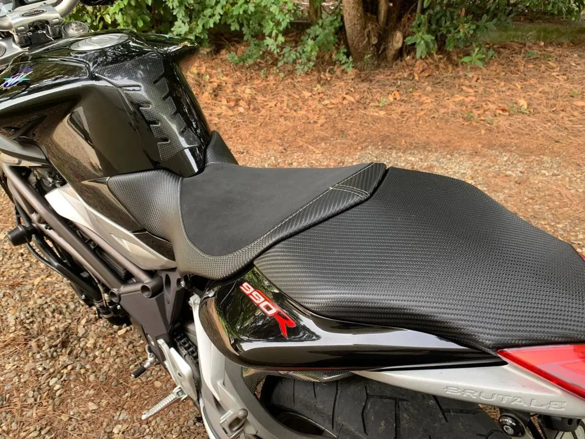 MV Agusta Brutale 990 R (2009 - 12) (2)